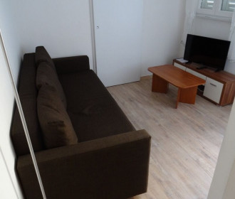 Only Apartments - Studio Apartment With Patio