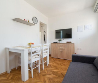Apartments Natasa- One Bedroom Apartment With Terr