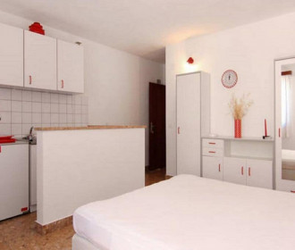 Apartments Nadia - Studio Apartment With Terrace A