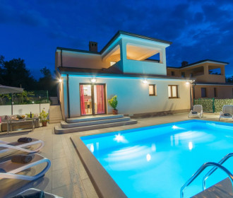Modernly Furnished Villa Ninna With Private Pool