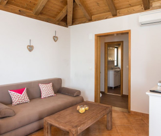 Villa Mirjana - One Bedroom Apartment With Terrace